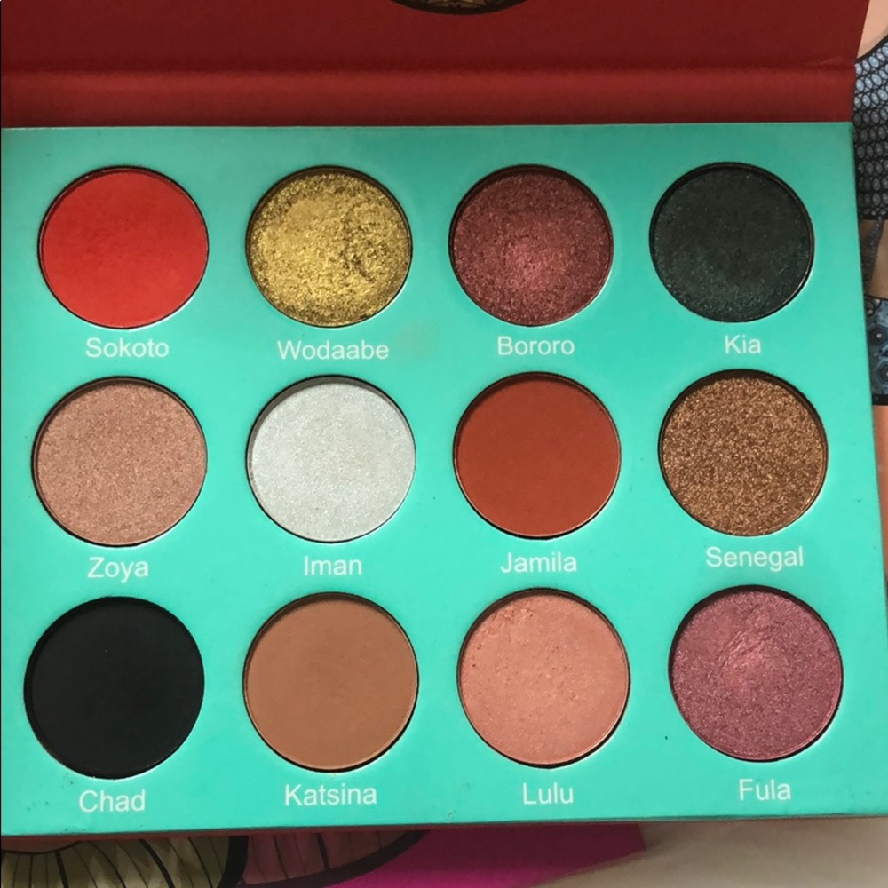 Bundle of 3 Juvias Place 🎨! - Picture 5 of 6